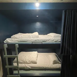 https://air-osaka-hostel.hotels-osaka.net
