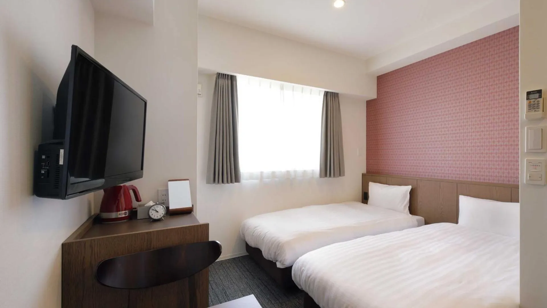 Smart Place Inn Kyoto Nijojo-Mae Station